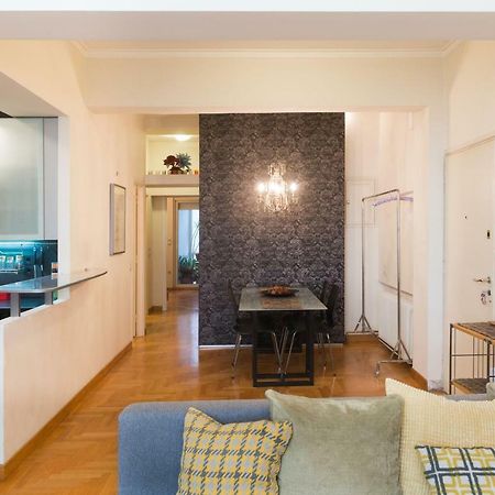 Stylish Flat With Veranda In The Heart Of Афины Экстерьер фото